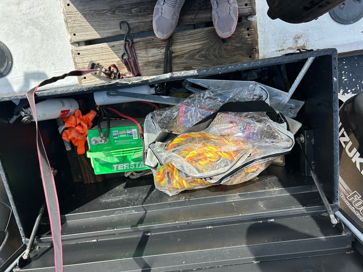 #1416-•-21-foot-cat-work-boat-|-no-title-image-16