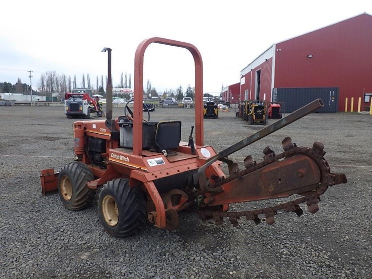 ditch-witch-2310w-image-7