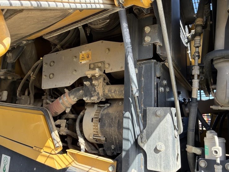 2017-komatsu-wa380-8-image-14