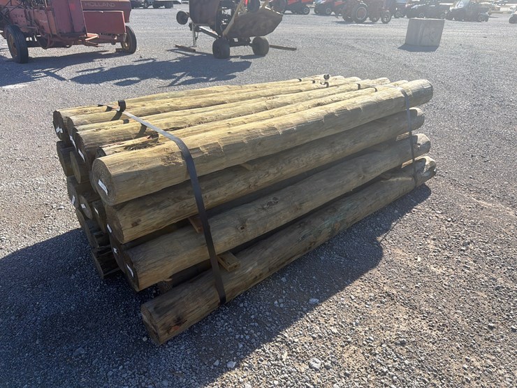 #23872-•-bundle-of-(28)-wooden-posts-image-2