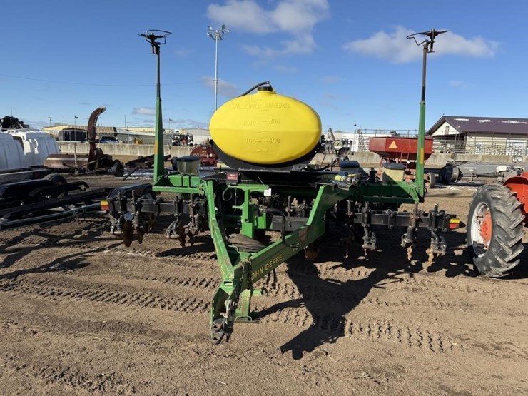 john-deere-7200-image-2