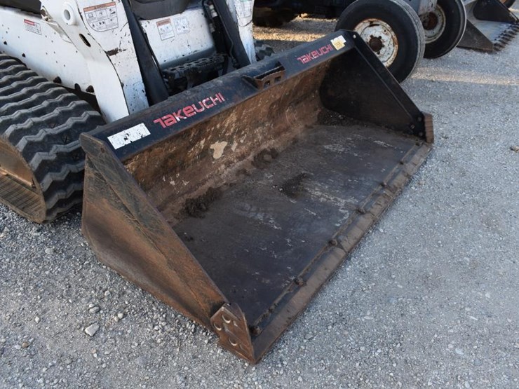 2019-bobcat-t740-image-3