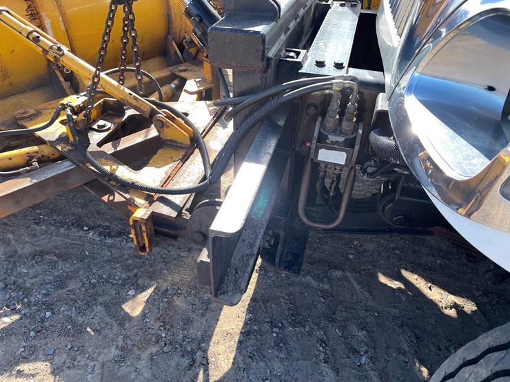 #1016-•-2007-international-plow-truck-(has-mn-title)-image-16