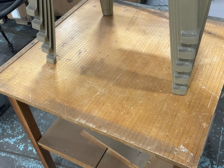 #7662-•-large-vintage-ingento-paper-cutter-on-stand-image-9