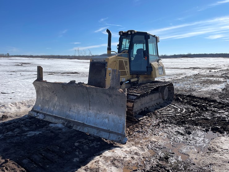 2011-caterpillar-d6k-image-1