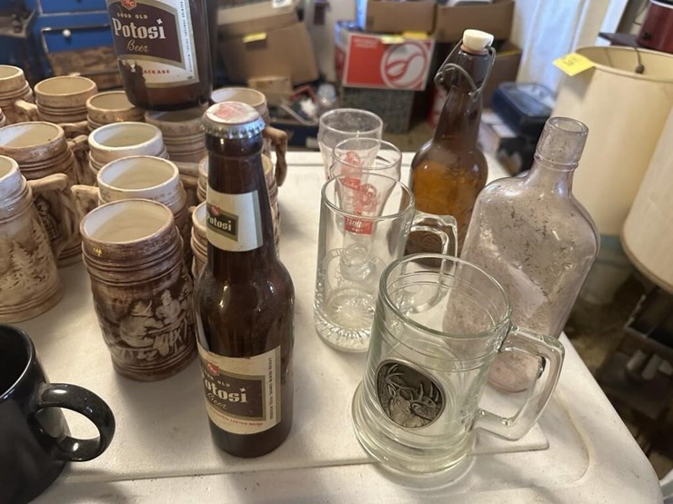 vintage-mugs-&-bottles-image-5