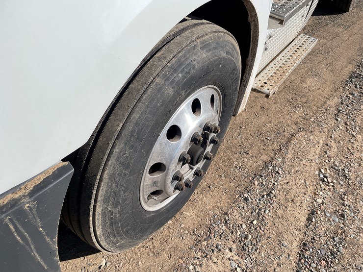 #1460-•-2022-freightliner-truck-tractor-(has-mn-title)-image-9