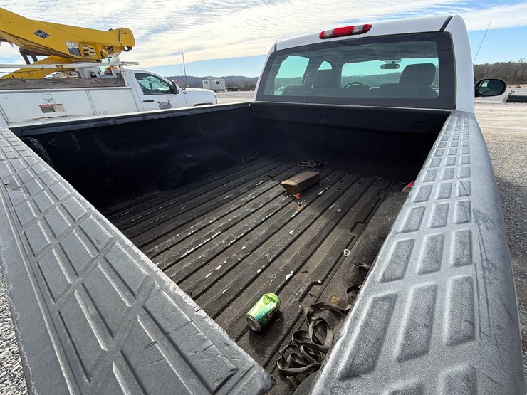2013-chevrolet-silverado-1500-image-11