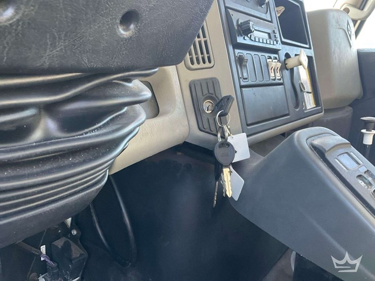 2014-international-durastar-4300-image-27