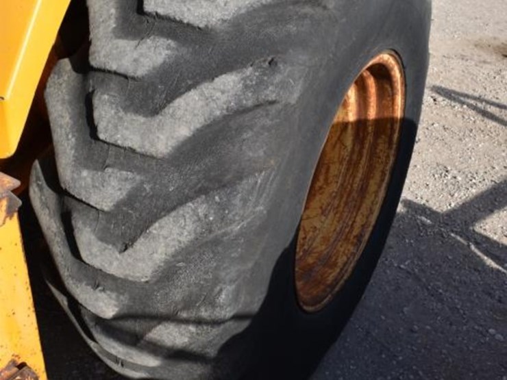 john-deere-310d-image-15