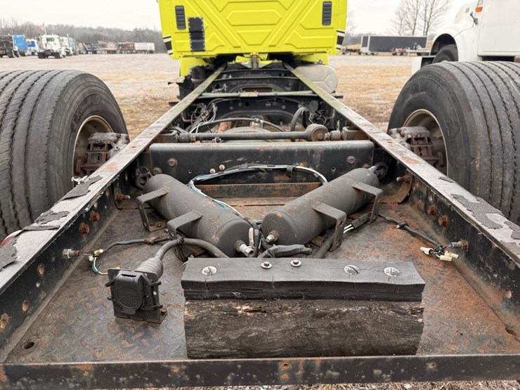 2012-international-durastar-4300-image-23