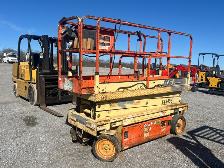 1997-jlg-2033e-image-1