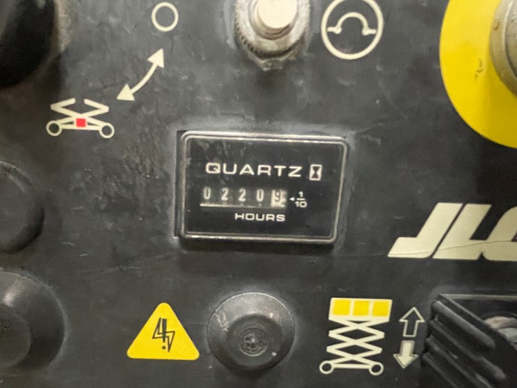 2012-jlg-4069le-image-36