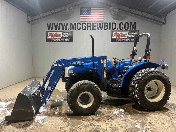 new-holland-tn65-image-1