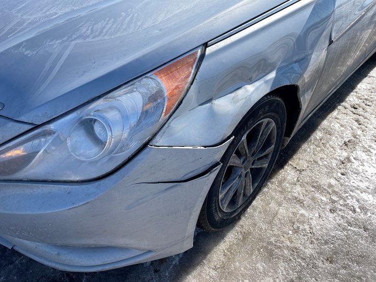 #1519-•-2013-honda-sonata-(has-mn-prior-salvage-title)-image-8