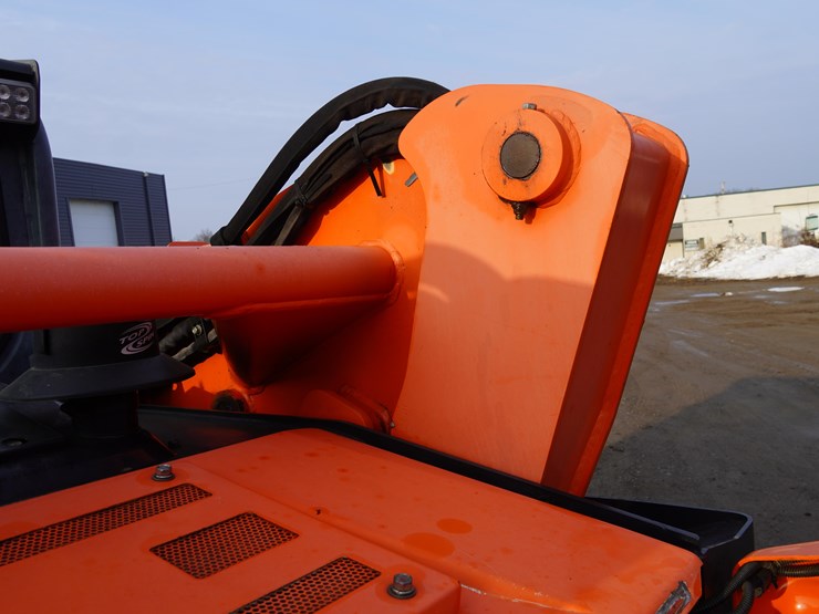 2017-kubota-3800-image-43