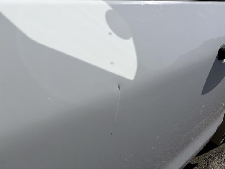 2017-chevrolet-2500-image-32