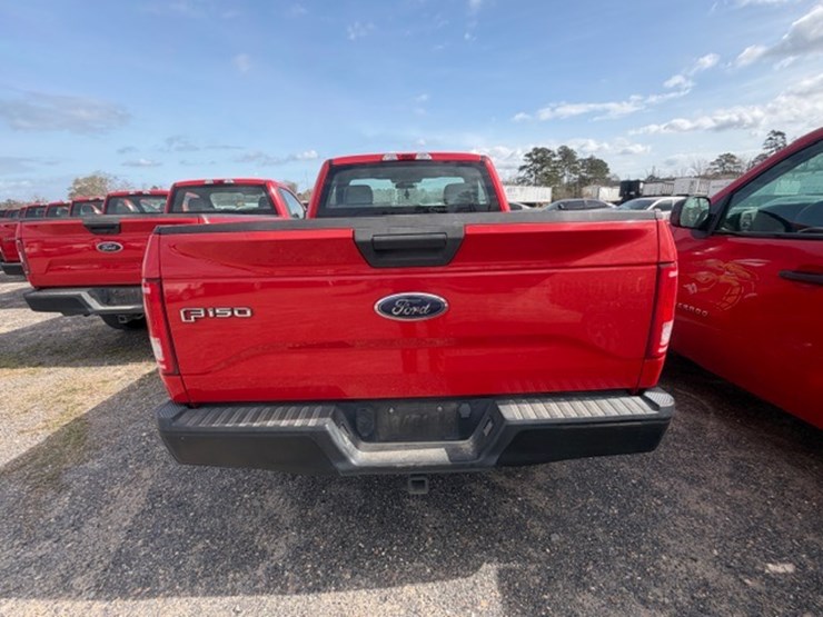 2016-ford-f150-xl-image-17