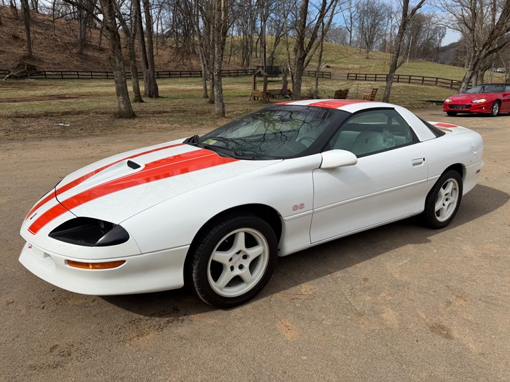 #30932-•-1997-chevrolet-camaro-ss-30th-anniversary-coupe-image-1
