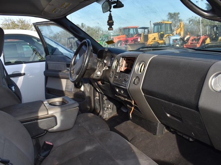 2004-ford-f150-image-13