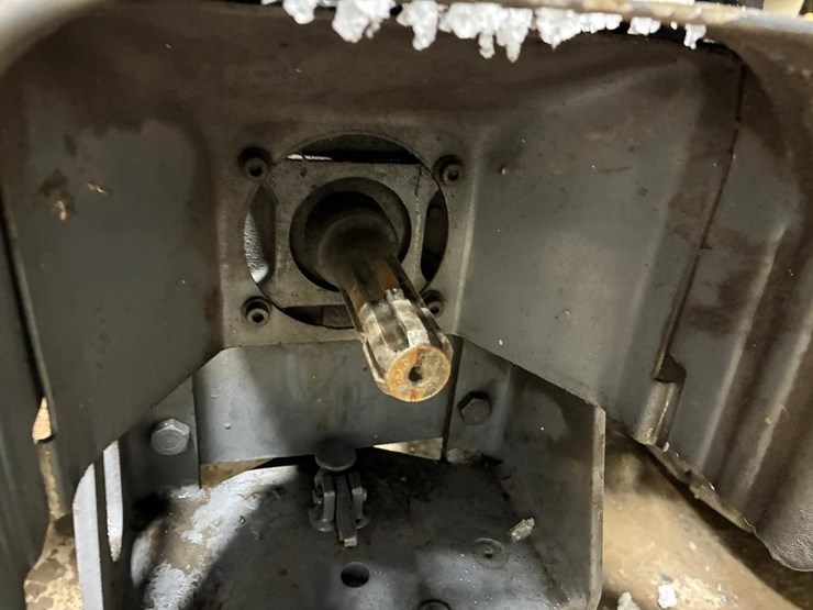 new-holland-tn65-image-14