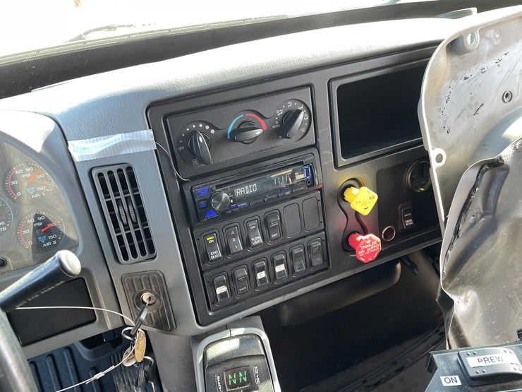 #1016-•-2007-international-plow-truck-(has-mn-title)-image-54