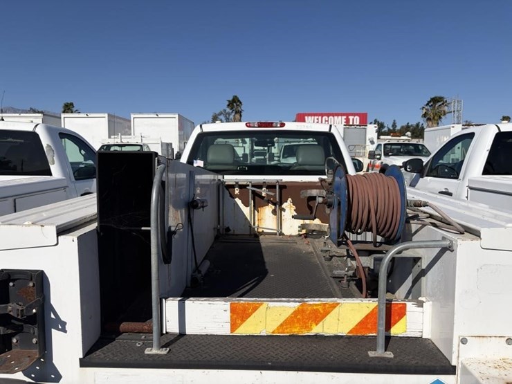 2011-chevrolet-2500-image-21