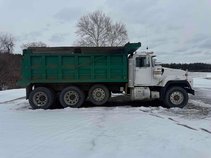 1997-mack-rd688s-image-3