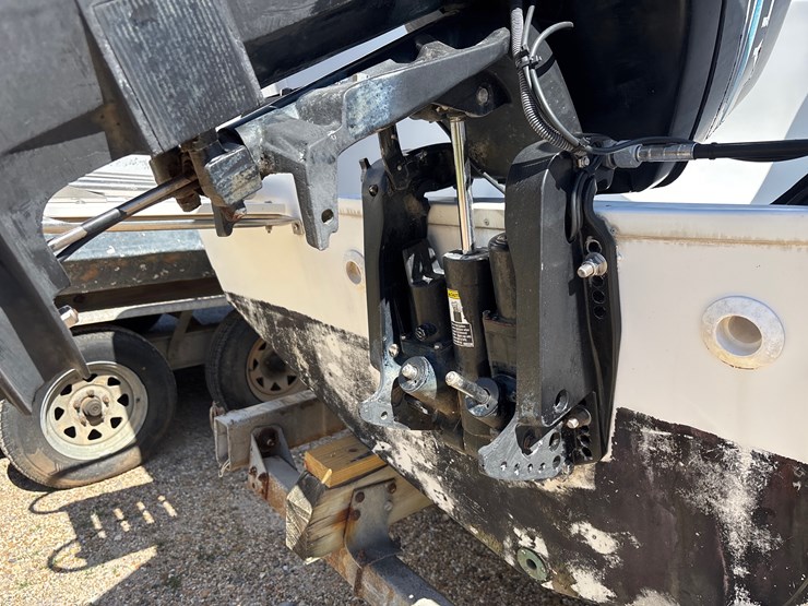 #1415-•-1999-proline-boat-image-8