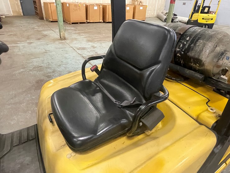 #176-•-2011-yale-propane-forklift-image-39