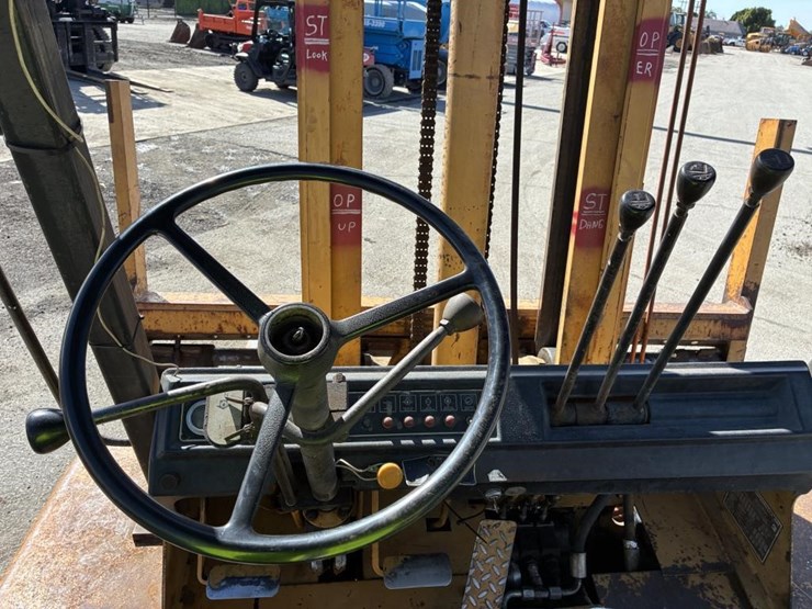 caterpillar-v150-image-12