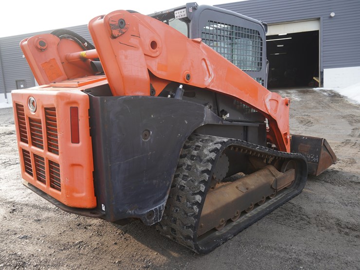 2017-kubota-3800-image-45