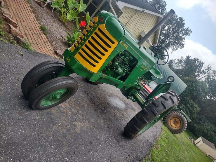 1956-oliver-super-66-image-3