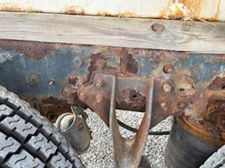 2004-international-8600-image-11