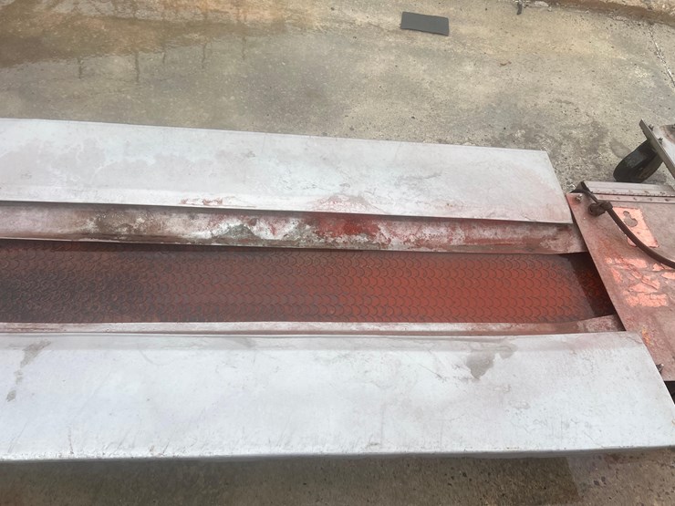 adams-under-truck-conveyor-image-2