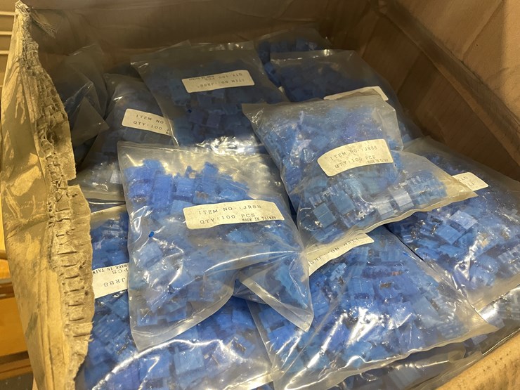 #7651-•-misc.-speakers,-electronic-parts-and-tripp-lite-battery-clips-image-16