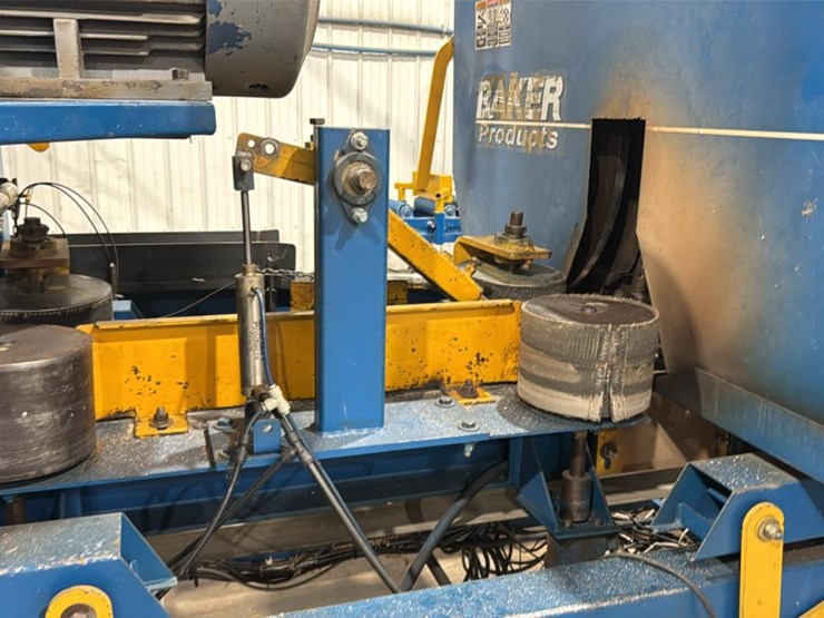 #135-•-2007-baker-double-head-resaw-image-33