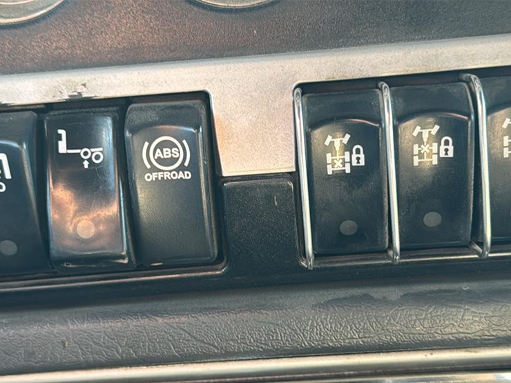 #119-•-2018-kenworth-log-truck-image-61