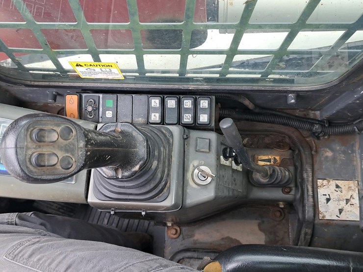 2014-takeuchi-tl10-image-14