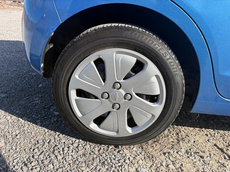 #30904-•-2016-chevrolet-spark-ls-cvt-hatchback-image-10