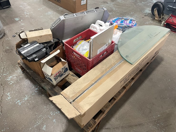 #7657-•-assorted-shop-items-and-supplies-image-4