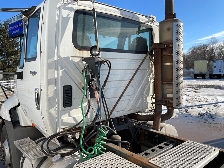 2012-international-prostar-image-20