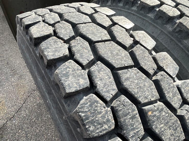 2000-international-9900-image-24