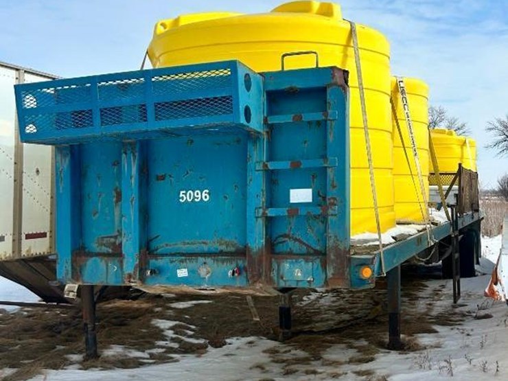 1974-great-dane-spray-tender-trailer-image-1