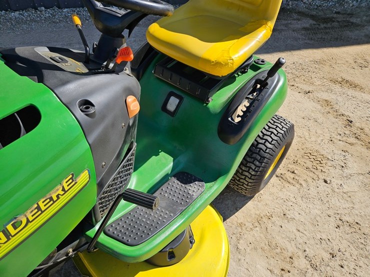 john-deere-l111-image-11