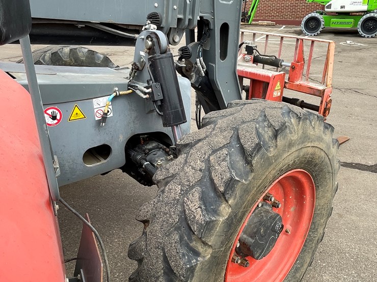 #133-•-2017-skyjack-sj643-telehandler-image-39