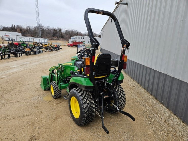 john-deere-1025r-image-3