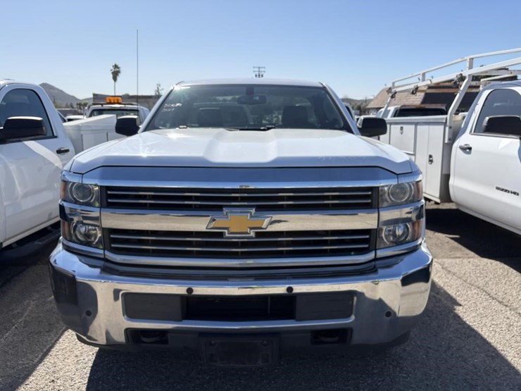 2016-chevrolet-2500-image-5