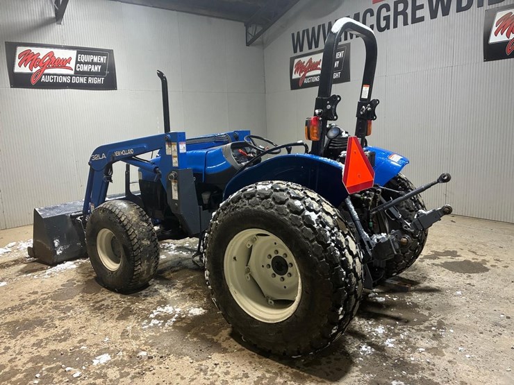 new-holland-tn65-image-3