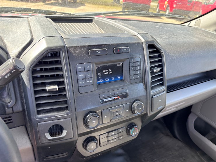 2016-ford-f150-xl-image-8